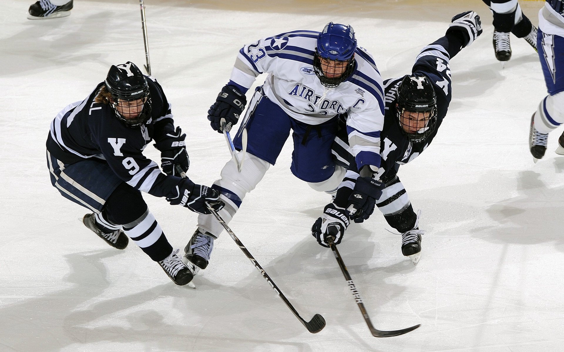 湖人二连败赛后教练发声，湖人两连败大家怎么看